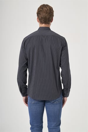 Siyah-Beyaz Düğmeli Yaka Uzun Kol Cepli Comfort Fit %100 Pamuk Gömlek 1004260212