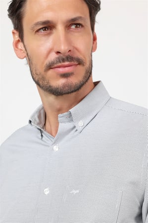 Siyah - Beyaz Düğmeli Yaka Uzun Kol Cepli Kareli Desen Comfort Fit Pamuklu Gömlek 1004260227