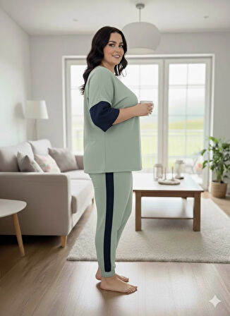 KADIN BÜYÜK BEDEN EŞOFMAN TAKIMI