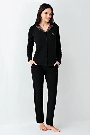 Kadın Vizon Lisanslı Dantel Detaylı Uzun Kollu Düğmeli Pijama Takımı 2 Çift Çorap Hediye