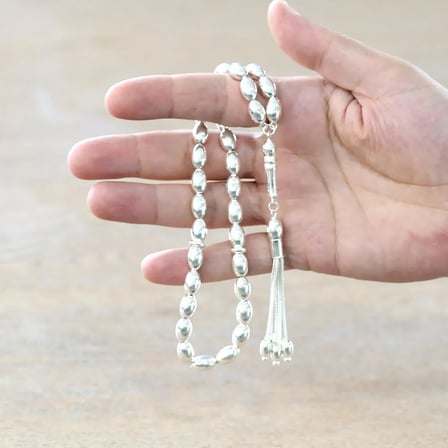 Dört Püsküllü Arpa Kesim 925 Ayar Gümüş Tesbih