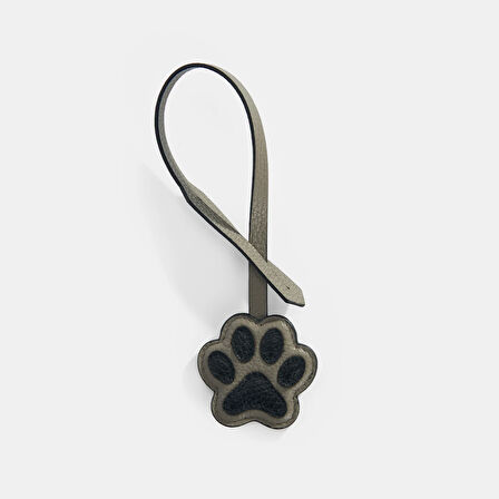 Gri Pati Figürlü Deri Charm