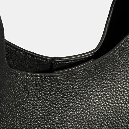 Kadın Siyah Deri Omuz Çantası