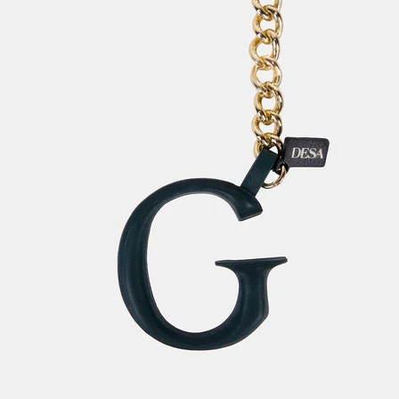 Koyu Yeşil G Harfi Gold Zincirli Deri Charm / Anahtarlık