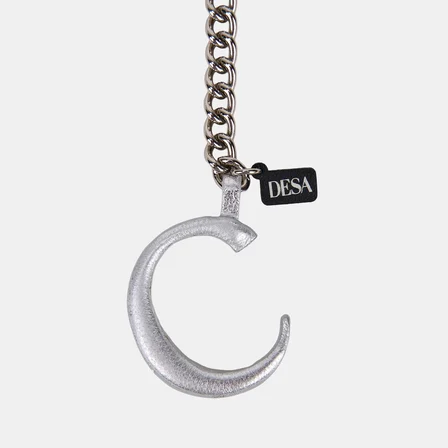 Gümüş C Harfi Zincirli Deri Charm / Anahtarlık