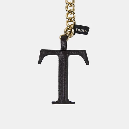Acı Kahve T Harfi Gold Zincirli Deri Charm / Anahtarlık