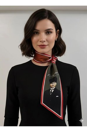 Atatürk Fotoğraflı ve İmzalı Türk Bayraklı 3'lü Set Kravat / Eşarp / Fular