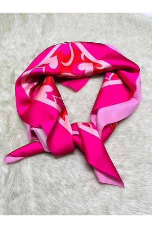 Sevgililer Günü Özel Love Fular Toka Bandana Hediye Seti