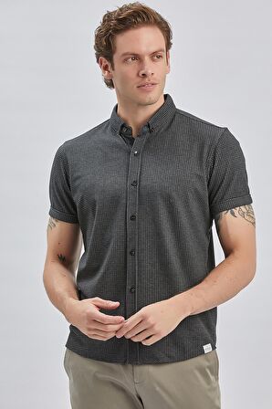 Siyah Desenli Jakarlı Düğmeli Yaka Pamuklu Likralı Casual Slim Fit Dar Kesim Tişört 1011240150