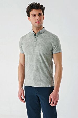 Koyu Haki Desenli Jakarlı Düğmeli Yaka Cepli Casual Slim Fit Dar Kesim Tişört 1011240176