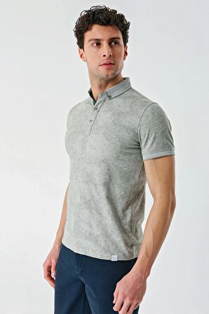 Koyu Haki Desenli Jakarlı Düğmeli Yaka Cepli Casual Slim Fit Dar Kesim Tişört 1011240176
