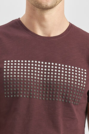 Mürdüm Baskılı Bez Ayağı Bisiklet Yaka Cepli %100 Pamuk Slim Fit Dar Kesim Tişört 1011240182