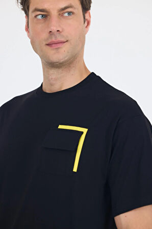 Siyah Kısa Kol Bisiklet Yaka Kapaklı Cep Pamuk Casual Oversize Tişört 1011250131