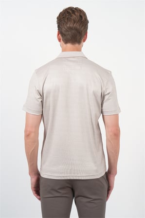 Bej-Beyaz Kendinden Desenli Polo Yaka Kısa Kol Cepli Comfort Fit Pamuklu Tişört 1011260152