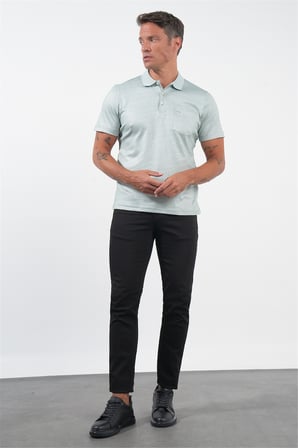 Yeşil-Beyaz Kendinden Desenli Polo Yaka Kısa Kol Cepli Comfort Fit Pamuklu Tişört 1011260152