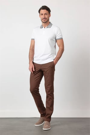 Beyaz Polo Yaka Kısa Kol Cepsiz Comfort Fit Pamuklu Tişört 1011260153