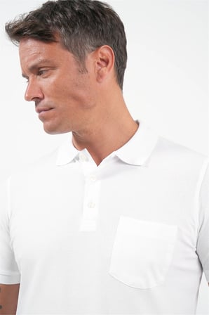 Beyaz Polo Yaka Kısa Kol Cepli Comfort Fit Pamuklu Tişört 1011260155