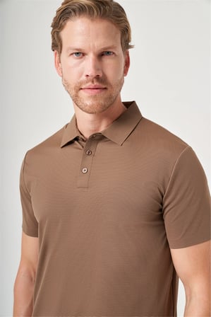 Kahverengi Polo Yaka Kısa Kol Rahat Kesim Esnek Kıvrılmaz Yaka Performance Technology Tişört 1011260176
