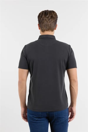 Siyah İtalyan Yaka Kısa Kol Cepsiz Slim Fit Pamuklu Tişört 1011260180