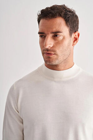 Açık Krem Yarım Balıkçı Yaka Cepsiz Comfort Fit Classic Pamuklu Triko Kazak 1012255001