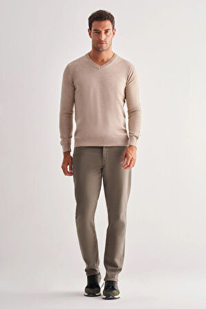 Açık Bej V Yaka Uzun Kol Cepsiz Comfort Fit Classic Yünlü Triko Kazak 1012255002