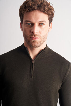 Koyu Haki Fermuarlı Dik Yaka Uzun Kol Cepsiz Comfort Fit Classic Pamuklu Triko Kazak 1012255201