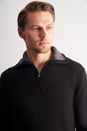 Siyah Fermuarlı Yarım Balıkçı Uzun Kol Cepsiz Comfort Fit Casual Pamuklu Triko Kazak 1012255204