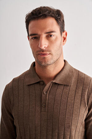 Açık Kahverengi Polo Yaka Uzun Kol Cepsiz Comfort Fit Pamuklu Triko Kazak 1012255214