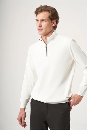 Ekru Dik Yaka Uzun Kol Örme Comfort Fit Pamuklu Kazak 1012265158