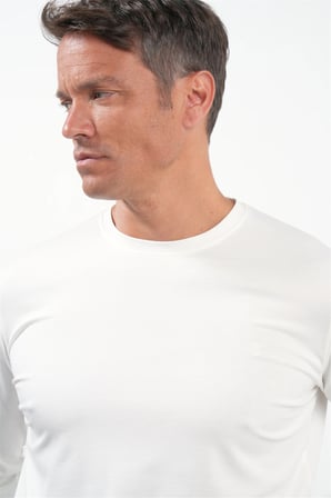 Beyaz Bisiklet Yaka Uzun Kol Örme Standart Fit Esnek Sweatshirt 1013260150