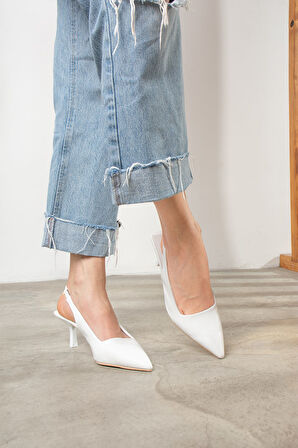 Günlük Kadın Sivri Burun Düz Desensiz İnce Arkası Açık Topuklu Zara Model Abiye Ayakkabı 101A