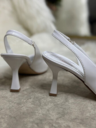 Günlük Kadın Sivri Burun Saten Kumaş Düz Desensiz İnce Arkası Açık Topuklu Model Abiye Ayakkabı 101b