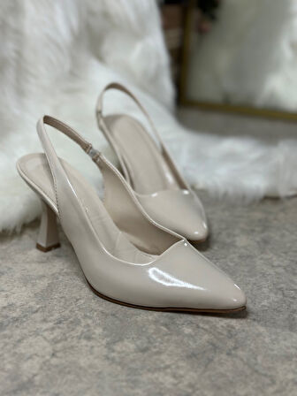 Günlük Kadın Sivri Burun Saten Kumaş Düz Desensiz İnce Arkası Açık Topuklu Model Abiye Ayakkabı 101b