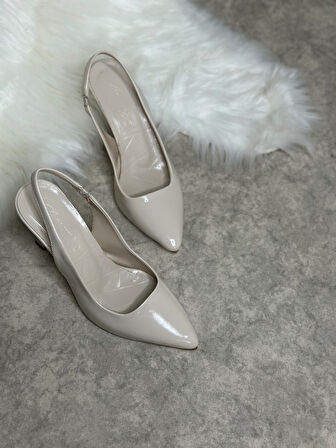 Günlük Kadın Sivri Burun Saten Kumaş Düz Desensiz İnce Arkası Açık Topuklu Model Abiye Ayakkabı 101b