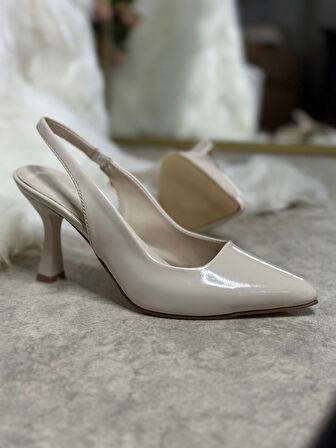 Günlük Kadın Sivri Burun Saten Kumaş Düz Desensiz İnce Arkası Açık Topuklu Model Abiye Ayakkabı 101b