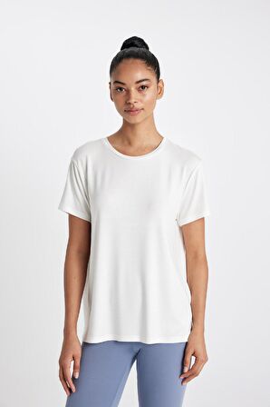 DeFactoFit Standart Fit Bisiklet Yaka Sporcu Basic Düz Kısa Kollu Tişört D1904AX24HSER105