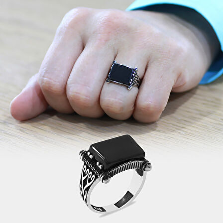 Dikdörtgen Siyah Oniks Taşlı Basic Tasarım 925 Ayar Gümüş Erkek Yüzük