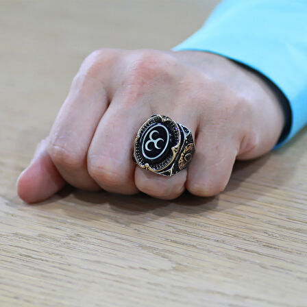 Erzurum Oltu Taşı Üzerine Üç Hilal İşlemeli Kenarları Mikro Zirkon Taş Mıhlamalı Oval Tasarım Koleksiyonluk 925 Ayar Gümüş Erkek Yüzük