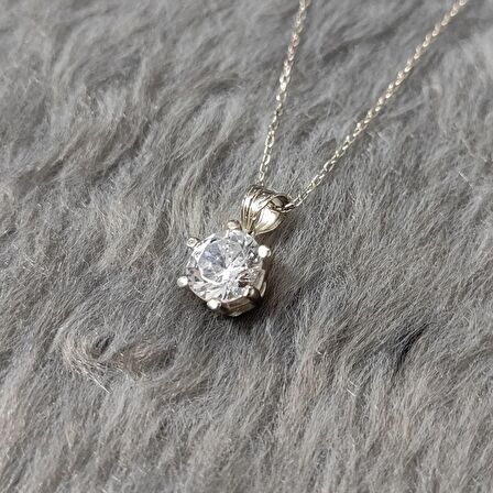 Chavin 2 Carat Tektaş Gümüş Bayan Kolye dh18by