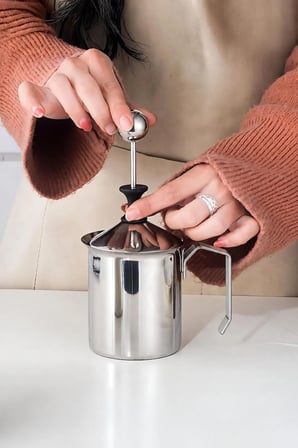 304 Çelik 500 ml Manuel Presli Kahve Süt Köpürtme Potu Sütlük Pitcher mt192