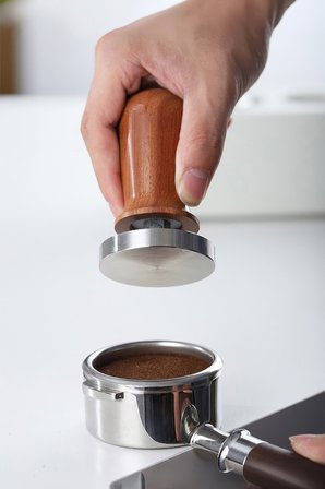304 Çelik 51 mm Klikli Sabit Basınçlı Espresso Makinesi Tamperi Barista Ekipmanı mt262khv