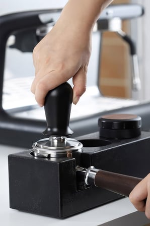 304 Çelik 51 mm Klikli Sabit Basınçlı Espresso Makinesi Tamperi Barista Ekipmanı mt262sy