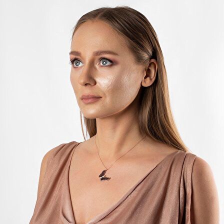 Siyah Zirkon Taşlı Zarif Tasarım Rose Renk 925 Ayar Gümüş Kelebek Kolye