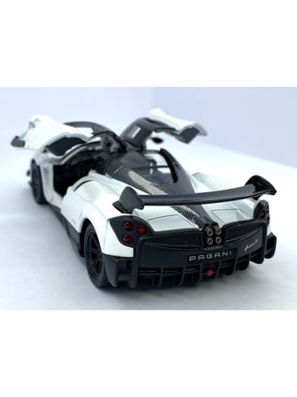 Kinsmart 2016 Pagani Huayra Bc Çek Bırak 5inch. Lisanslı Model Araba, Oyuncak Araba 1:38