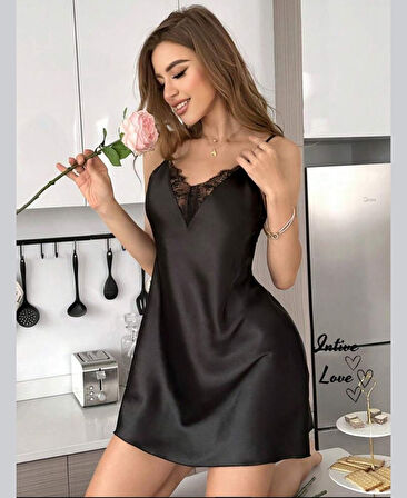 Intive Yakası V Yaka Siyah Satenden İnce Askılı Feminen Gecelik