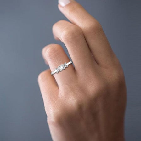 0,35 Karat Pırlanta Tria Yüzük