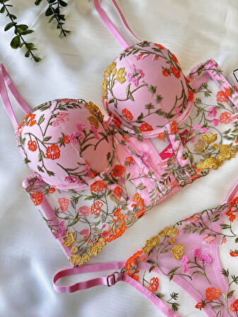 Aria's Closet Özel Tasarım Pembe Dantel İşlemeli Çiçek Desenli Destekli Bralet Takımı