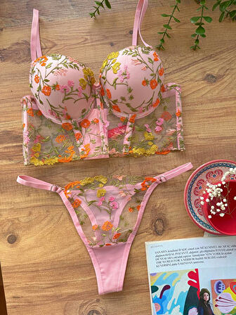 Aria's Closet Özel Tasarım Pembe Dantel İşlemeli Çiçek Desenli Destekli Bralet Takımı