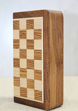 Periboia Özel Vernikli Mıknatıs Taşlı Ahşap Katlanabilir Kutulu Satranç Oyunu 25 Cm