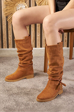 Günlük Kadın Diz Altı Çizme Körüklü Alçak Topuklu Tırtıklı Tabanlı Kürklü Astarlı Püskül Detay 1045